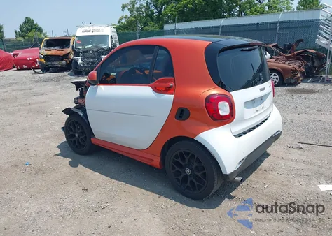 2016 Smart Fortwo Passion/Prime/Proxy/Pure from USA, damaged, VIN WMEFJ5DA7GK079058